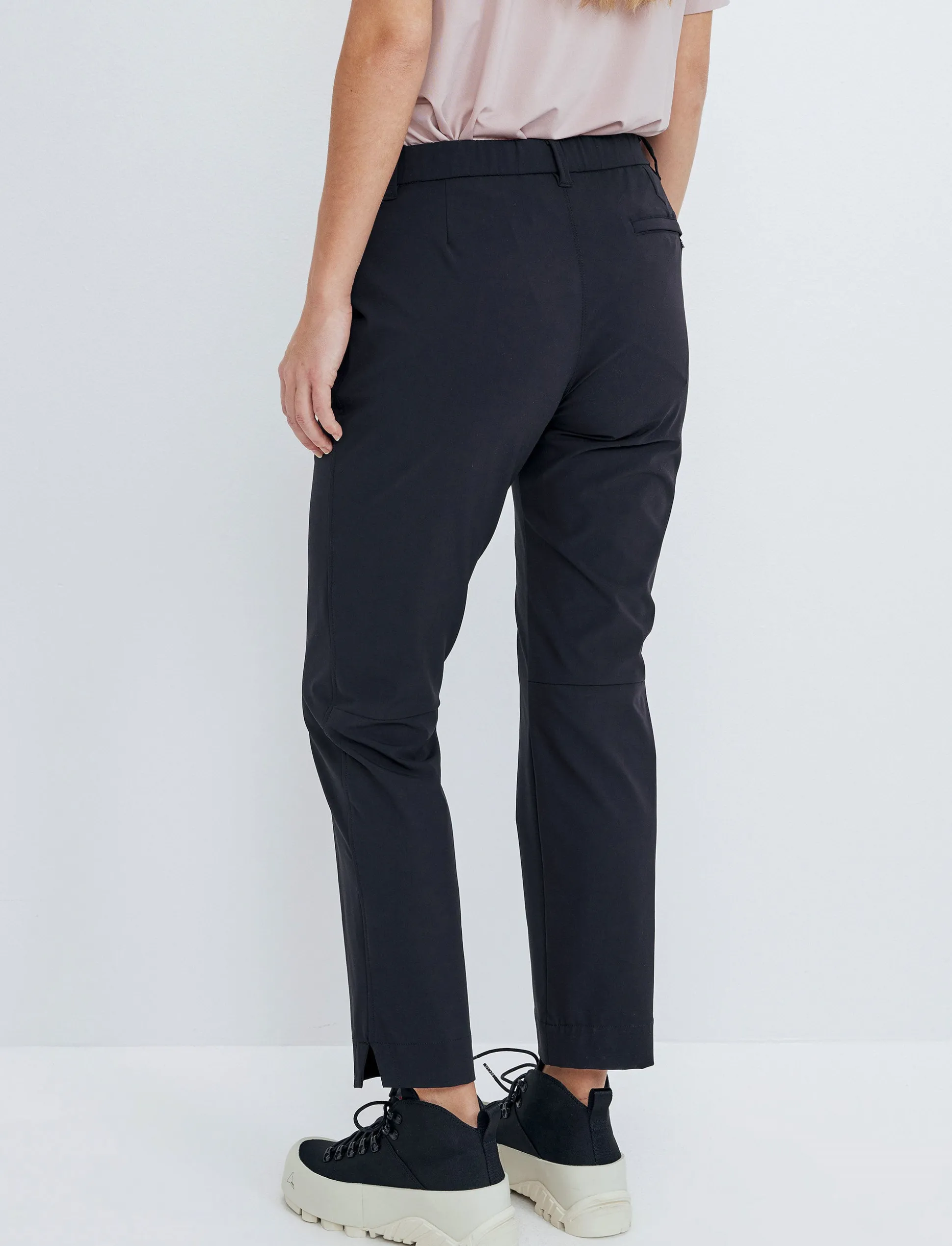 Juliette W Tech Pant - Black